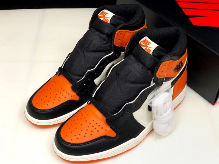 Air Jordan 1 Retro High OG “Shattered Backboard”555088-005